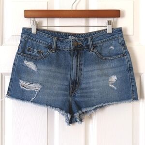 BDG Distressed Medium Wash High Rise Dree Cheeky Cut Off Denim Jean Shorts 28